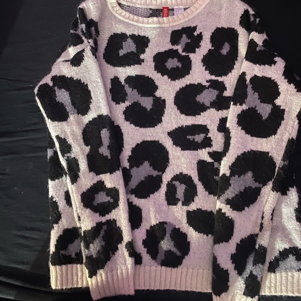 White and gray cheetah sweater